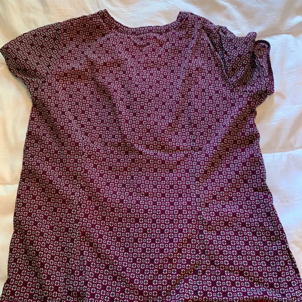 Pretty maroon Blouse, Size XL fits M - Picture 5 of 12